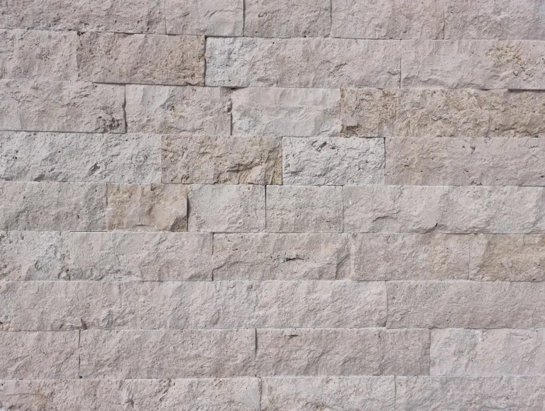 White travertine rock face 7L